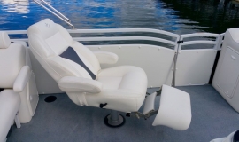 2013 JC TriToon NepToon Sport 23 S150. - 11