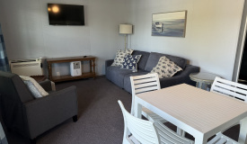 Lakefront-lake-side-cabin-rentals-lodging-hotels-lake-chatuge-hiawassee-ga
