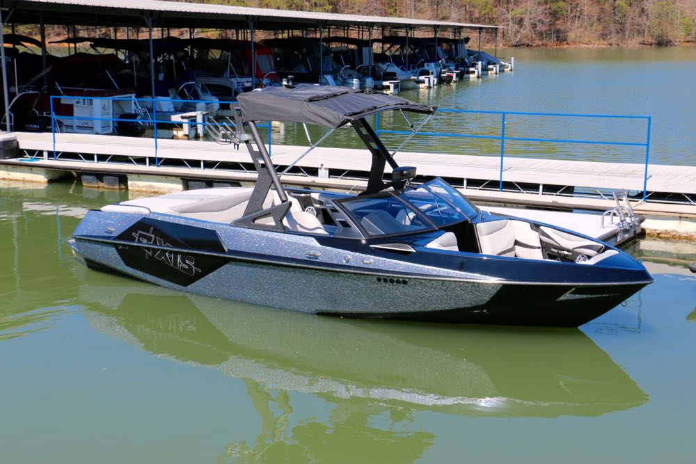 Axis T22 Wakeboard Boat Rental - 1