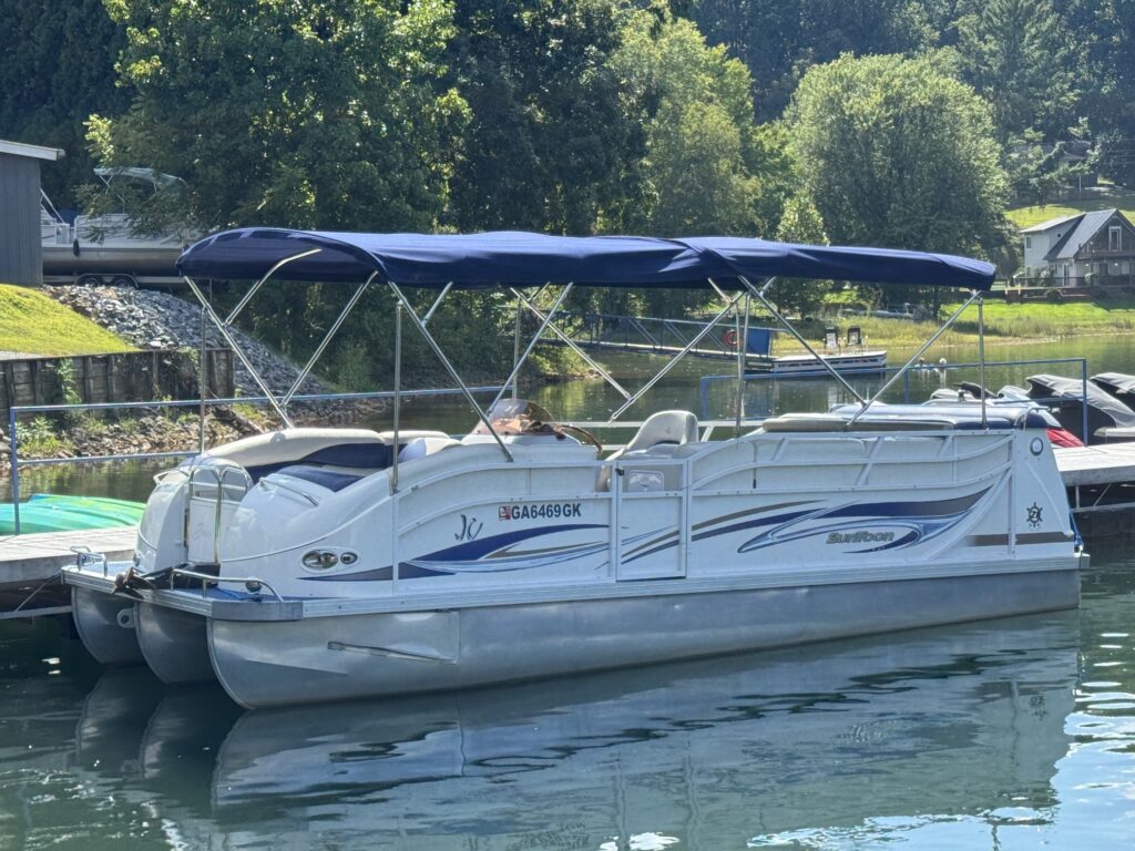 tritoon pontoon boat rentals lake chatuge hiawassee georgia near atlanta