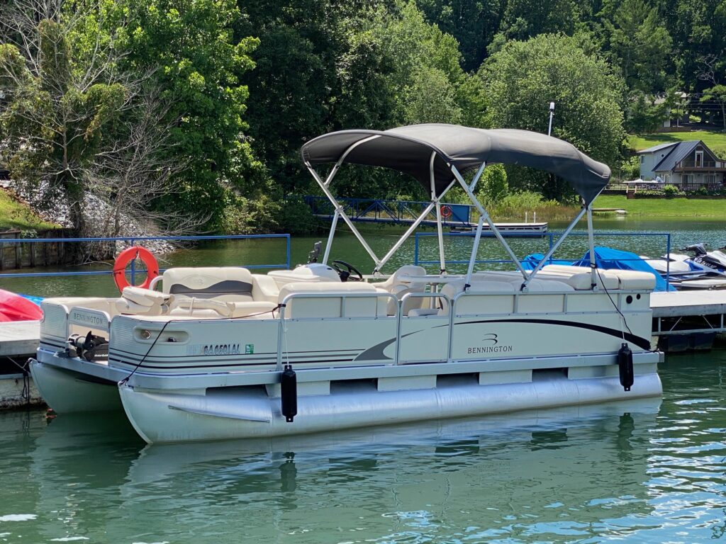 white colored bennington pontoon boat for sale lake chatuge north georgia