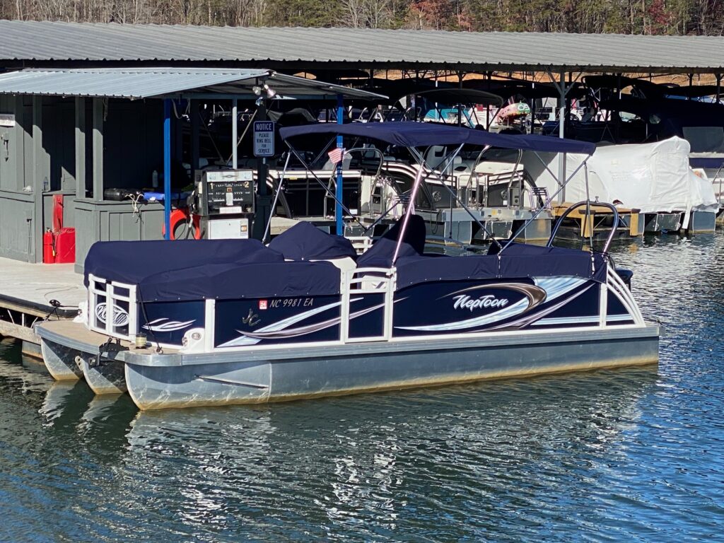 JC Tritoon Pontoon Boat for Sale at Lake Chatuge in Hiawasee GA