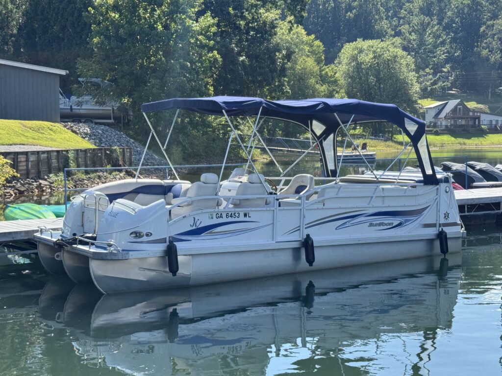 tritoon pontoon boat rentals lake chatuge hiawassee georgia near atlanta