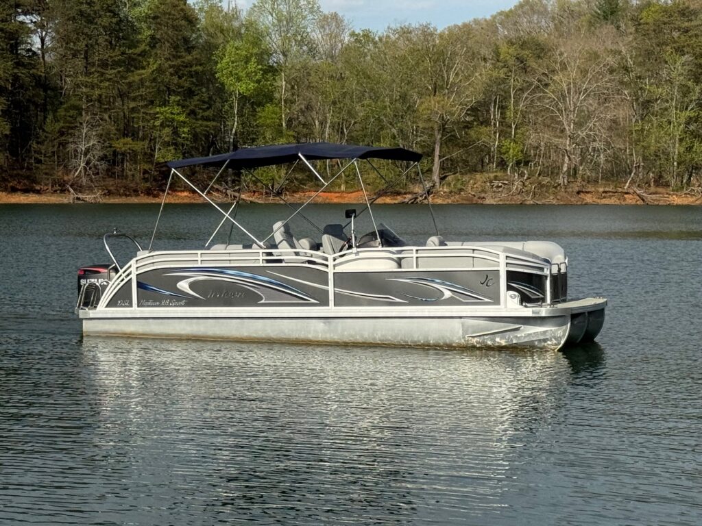 tritoon pontoon boat rentals lake chatuge hiawassee ga hayesville nc north ga north georgia moutains near atlanta chattanooga asheville seneca knoxville